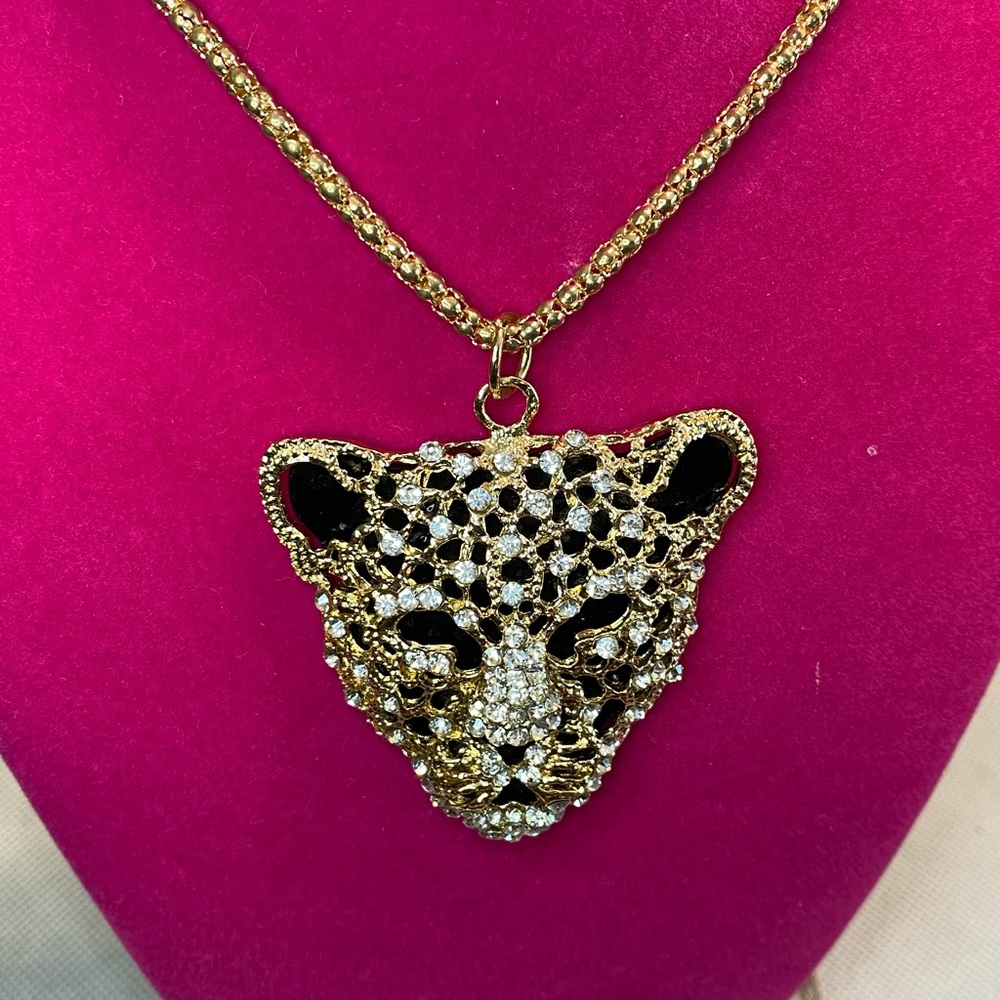 Leopard Necklace! - Picture 5 of 8